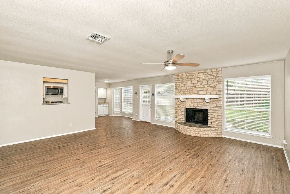 8238 Meadow Post St - Photo 5 of 17