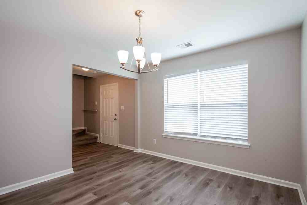 2417 Liberton Ct - Photo 6 of 17