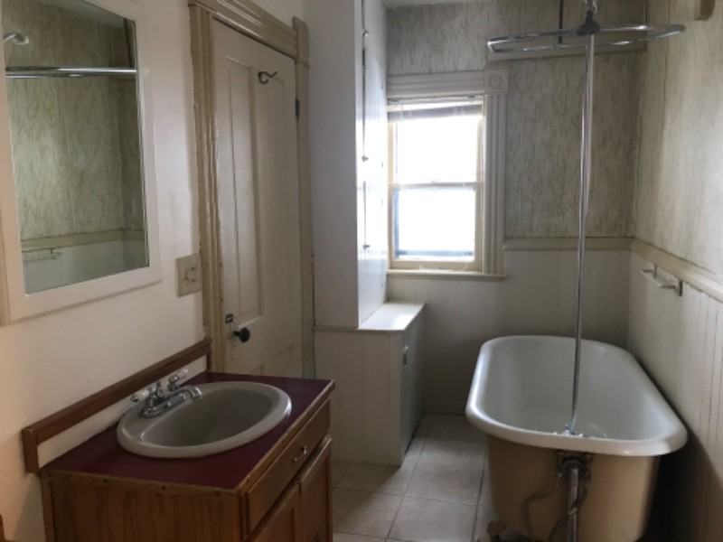 319 Blake St - Photo 5 of 10
