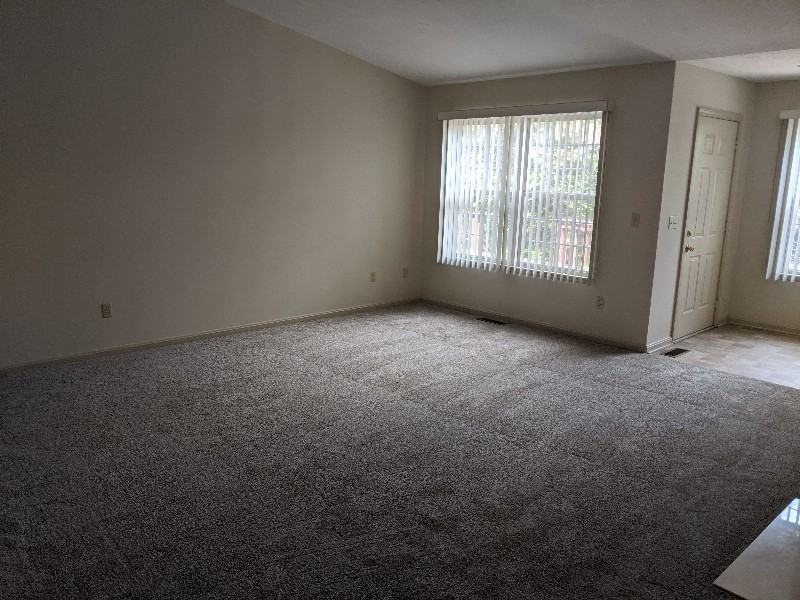 3968 Manchester Rd - Photo 5 of 32
