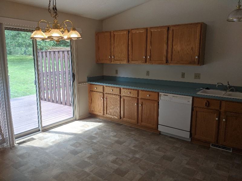 3968 Manchester Rd - Photo 7 of 32