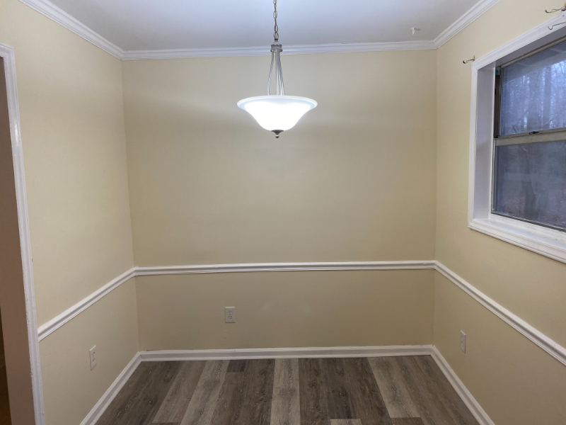 4216 Dunn Dr - Photo 4 of 14