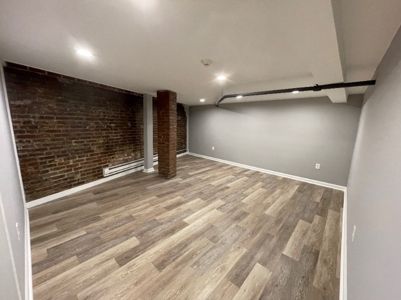 1401 W 75th St - Photo 4 of 6