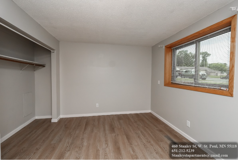 460 Stanley St #4 - Photo 6 of 14