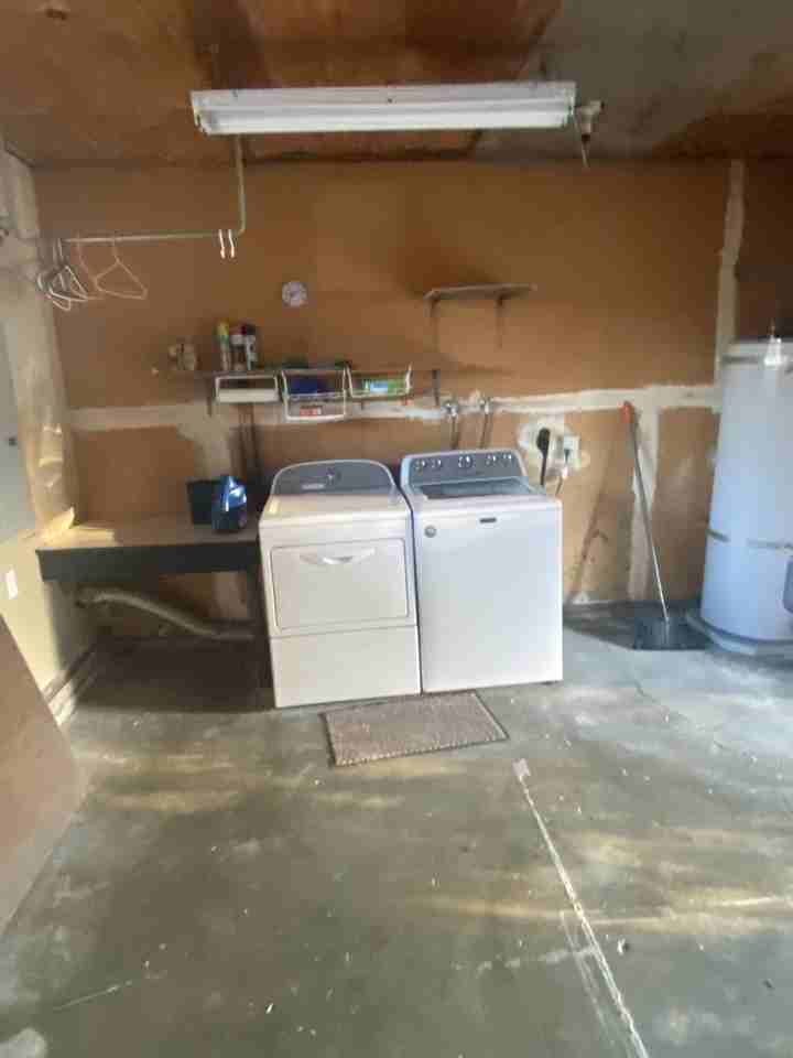 5007 E L St - Photo 4 of 11