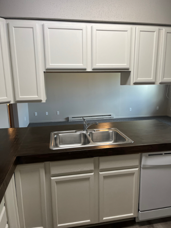 1304 Warren St - Photo 2 of 10