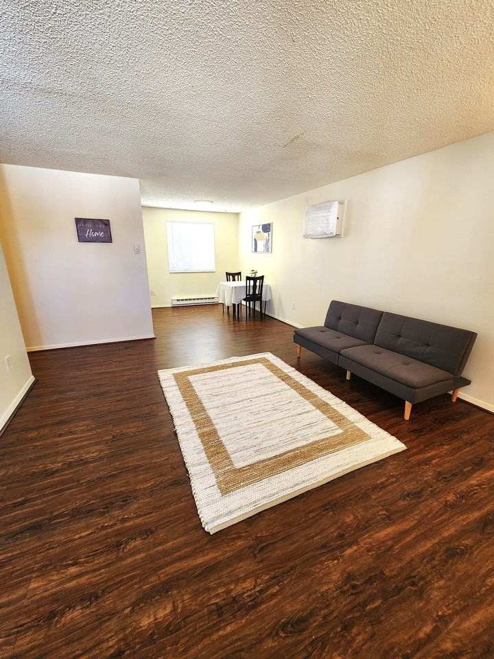 228 Glenda Dr #4 - Photo 2 of 10