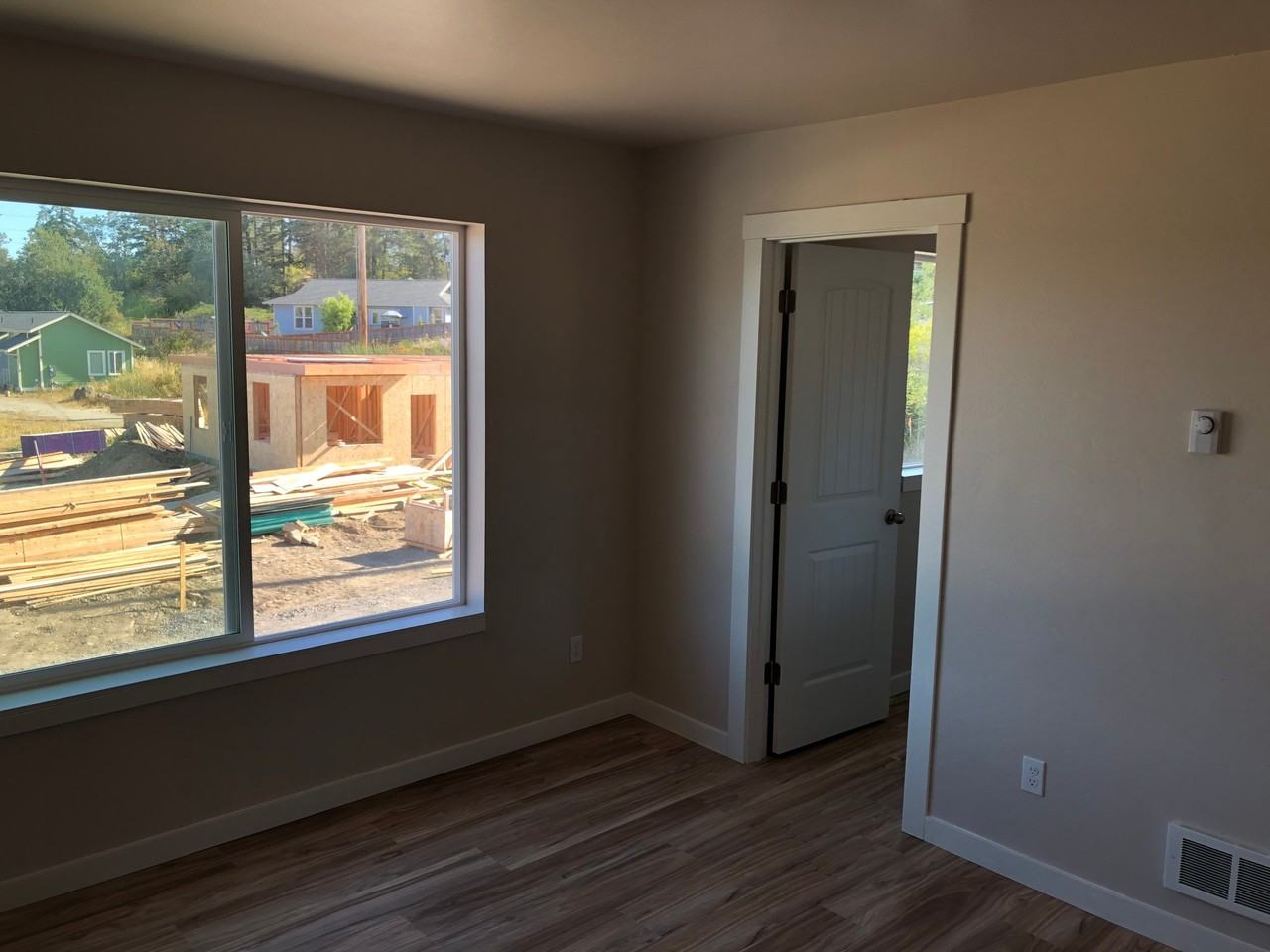 748 - Photo 5 of 11