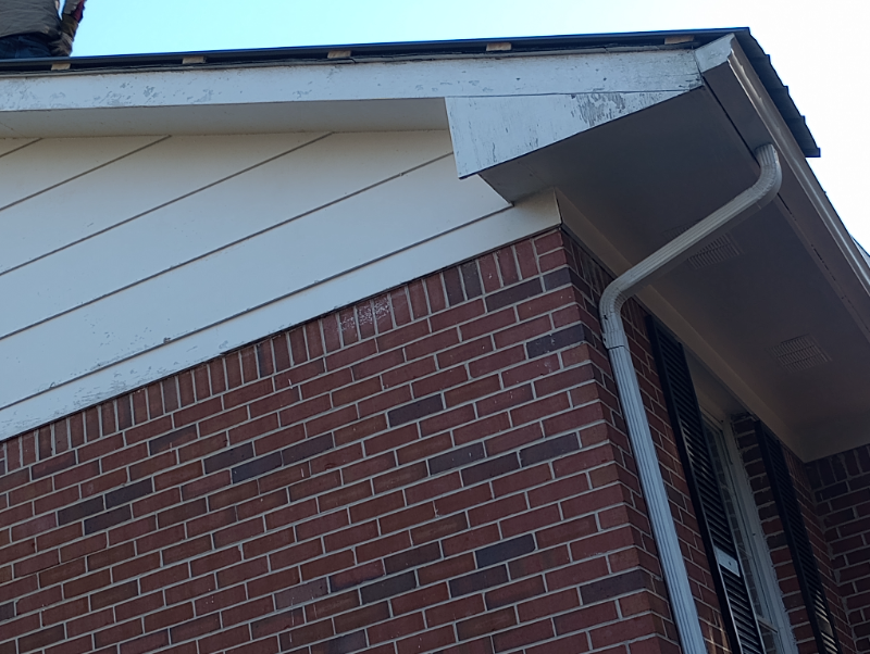 60 N Barnard Ave - Photo 2 of 3