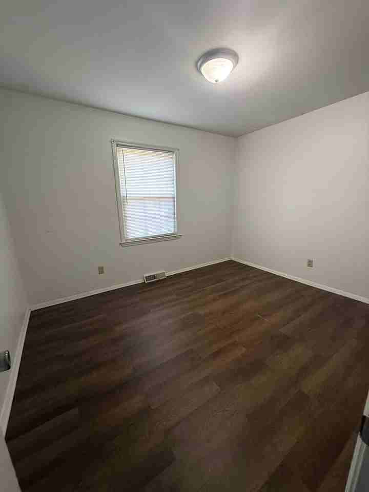 1310 Queens Rd #A - Photo 5 of 11