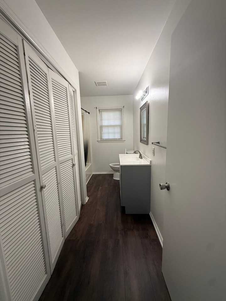 1310 Queens Rd #A - Photo 6 of 11