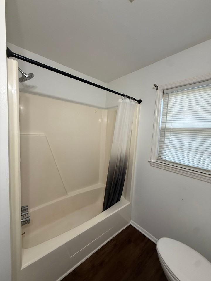 1310 Queens Rd #A - Photo 7 of 11
