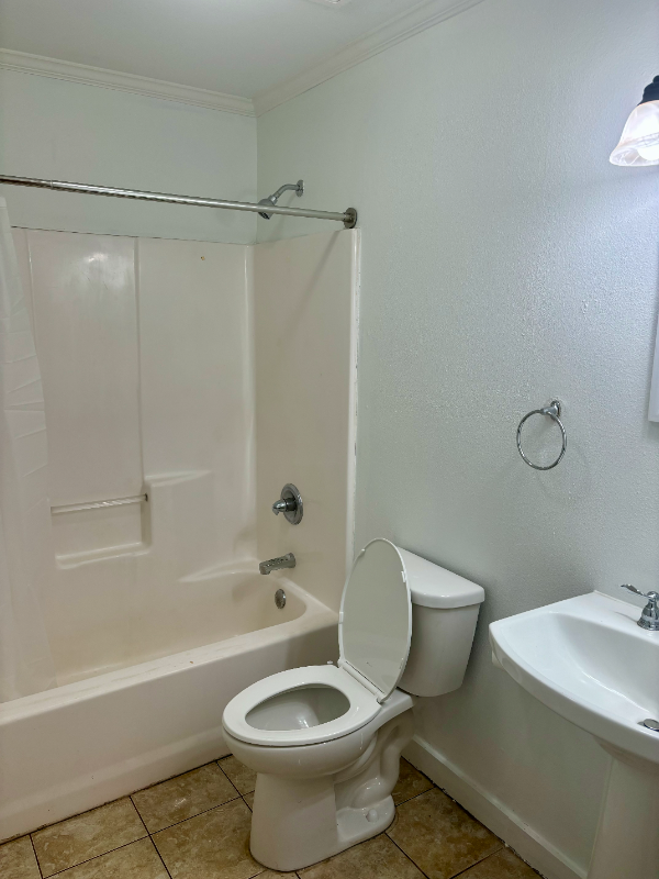 415 Capital St - Photo 3 of 7