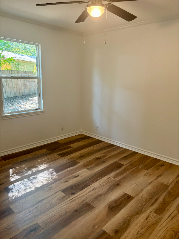 415 Capital St - Photo 5 of 7