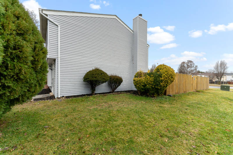 10164 Wilmington St - Photo 2 of 13