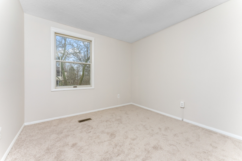 10164 Wilmington St - Photo 3 of 13