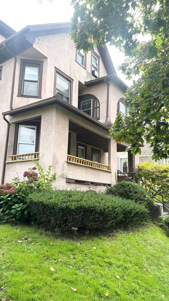 35 Leete St #1 - Photo 2 of 11