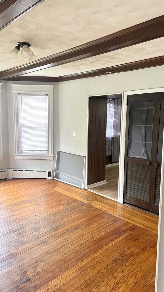 35 Leete St #1 - Photo 6 of 11