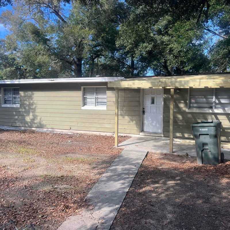 703 New York Dr - Photo 2 of 10