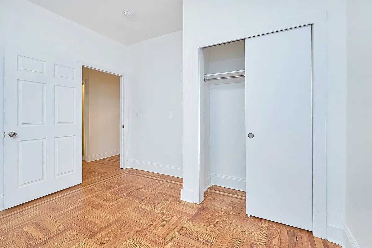 1549 Selwyn Ave #3 - Photo 3 of 10