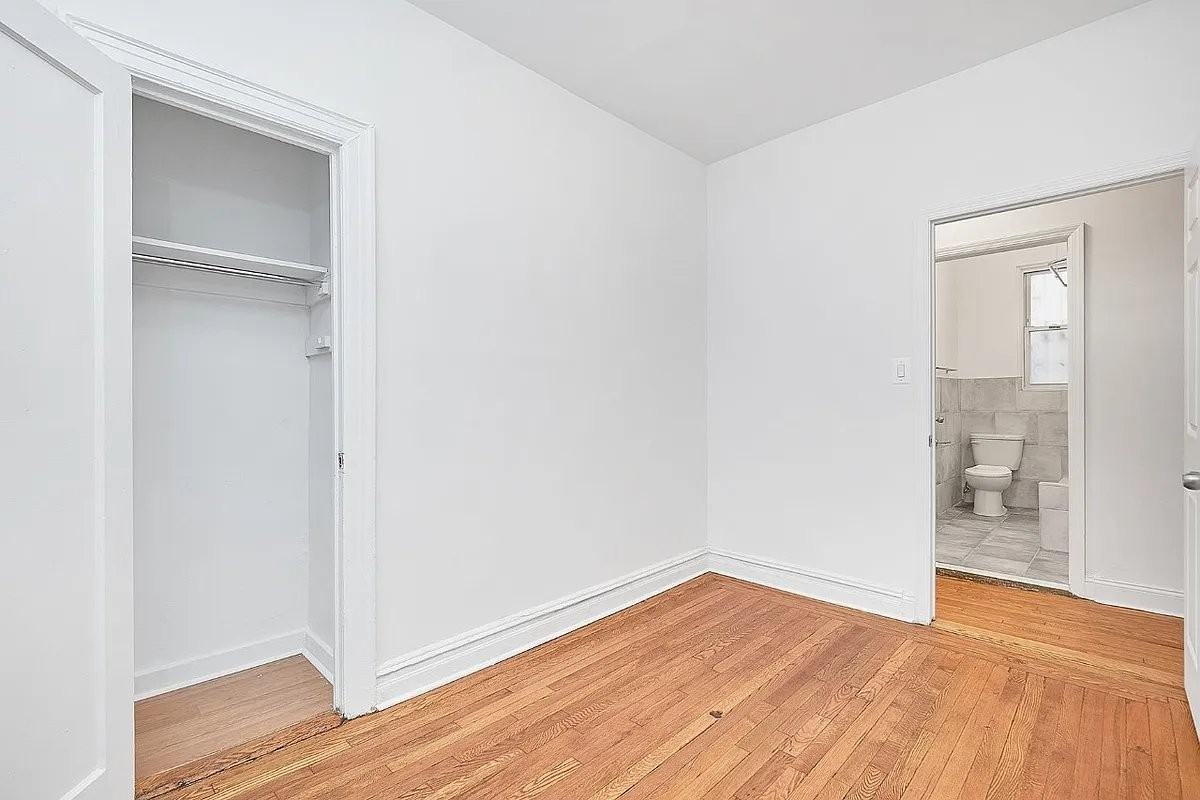 1549 Selwyn Ave #3 - Photo 6 of 10