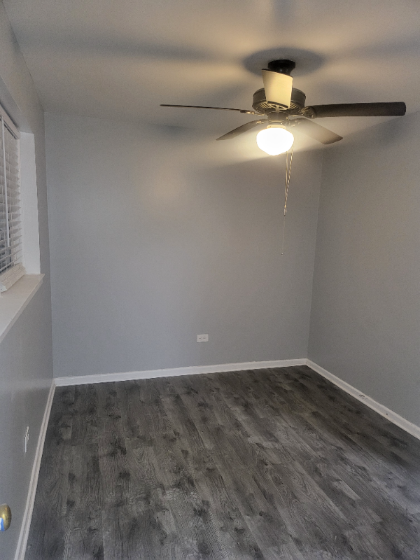 422 S 19th Ave #B - Photo 3 of 10