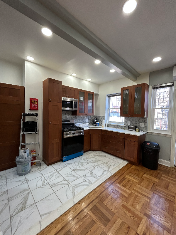 109 Remsen Ave - Photo 4 of 8