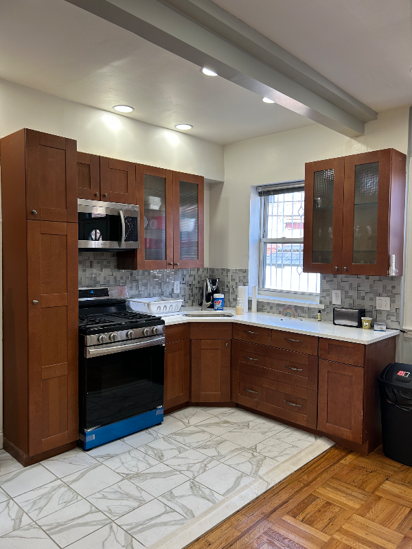 109 Remsen Ave - Photo 5 of 8
