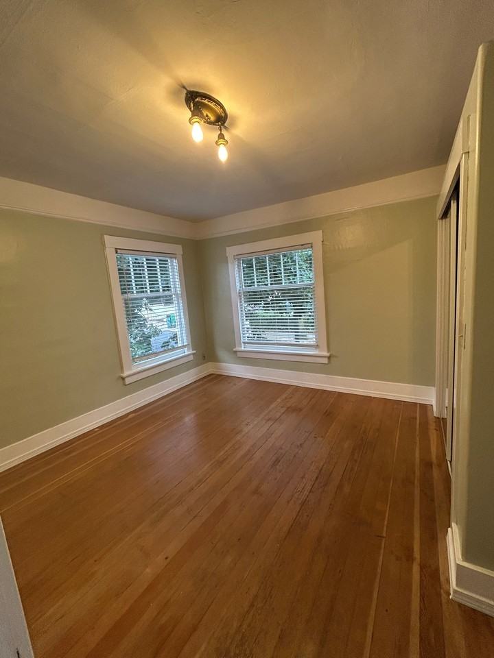 2123 N 40th St - Photo 2 of 10