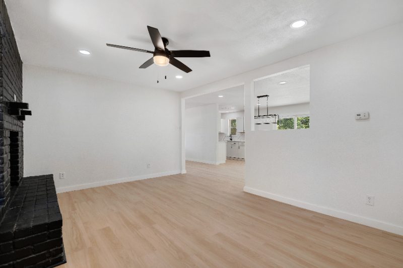 1414 Timberlake Cir - Photo 6 of 29