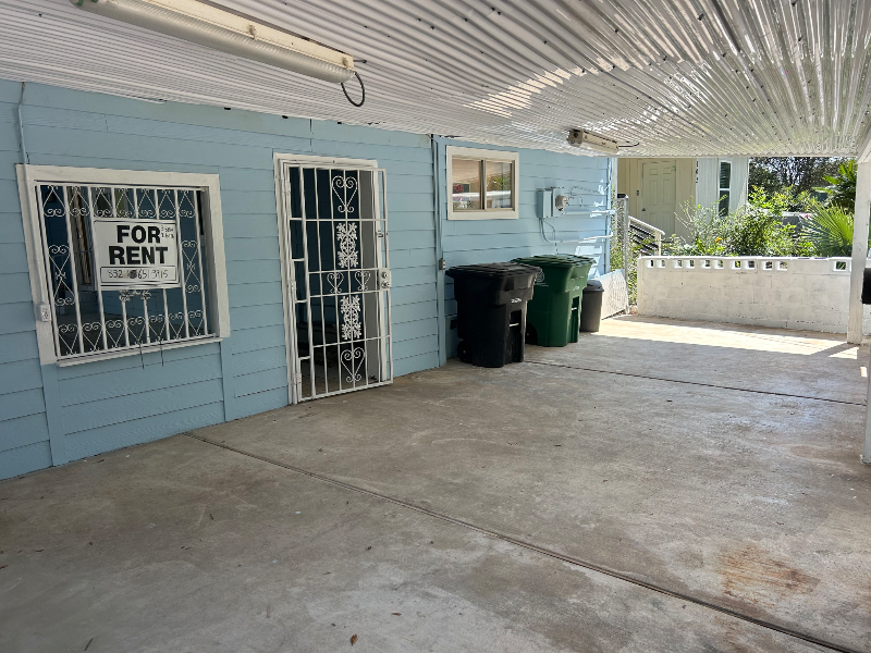 904 E Hedrick St - Photo 3 of 16