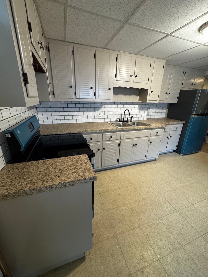 5426 Spring Rd #3 - Photo 3 of 6