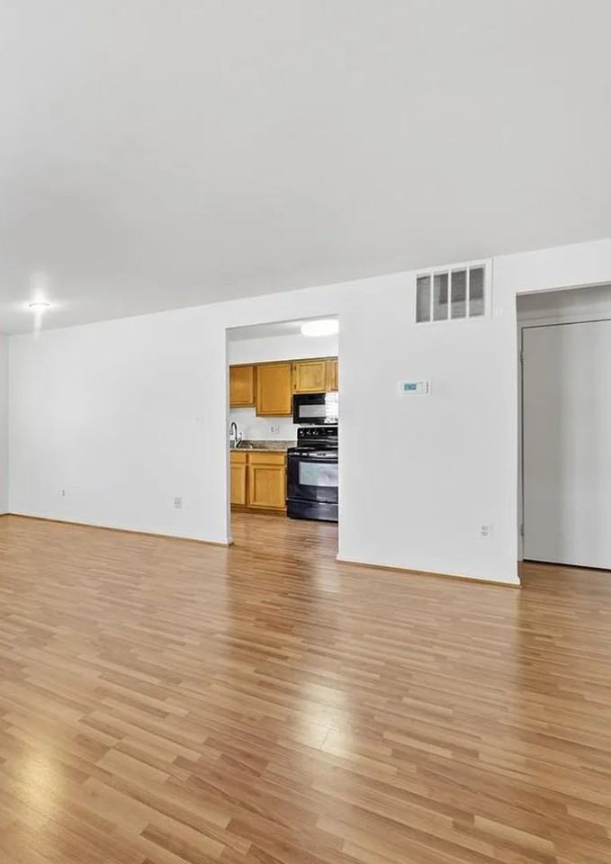 11435 Appledowre Way - Photo 4 of 19