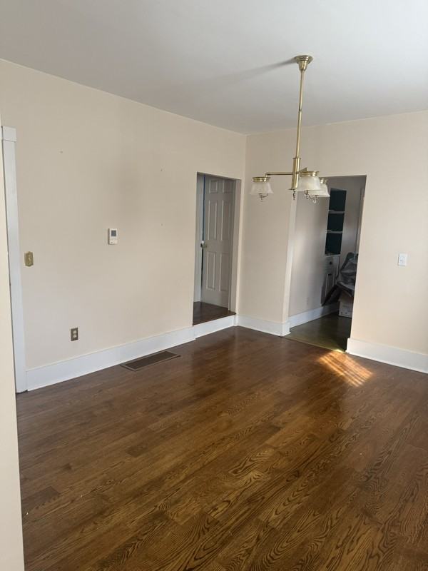 144 Mound Ave - Photo 3 of 9