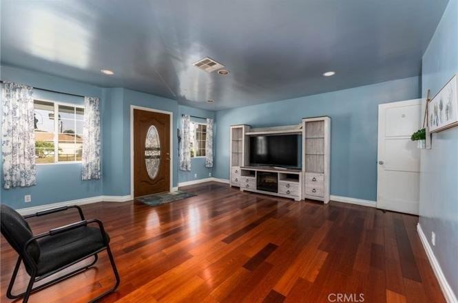 1609 Broadland Ave - Photo 5 of 19