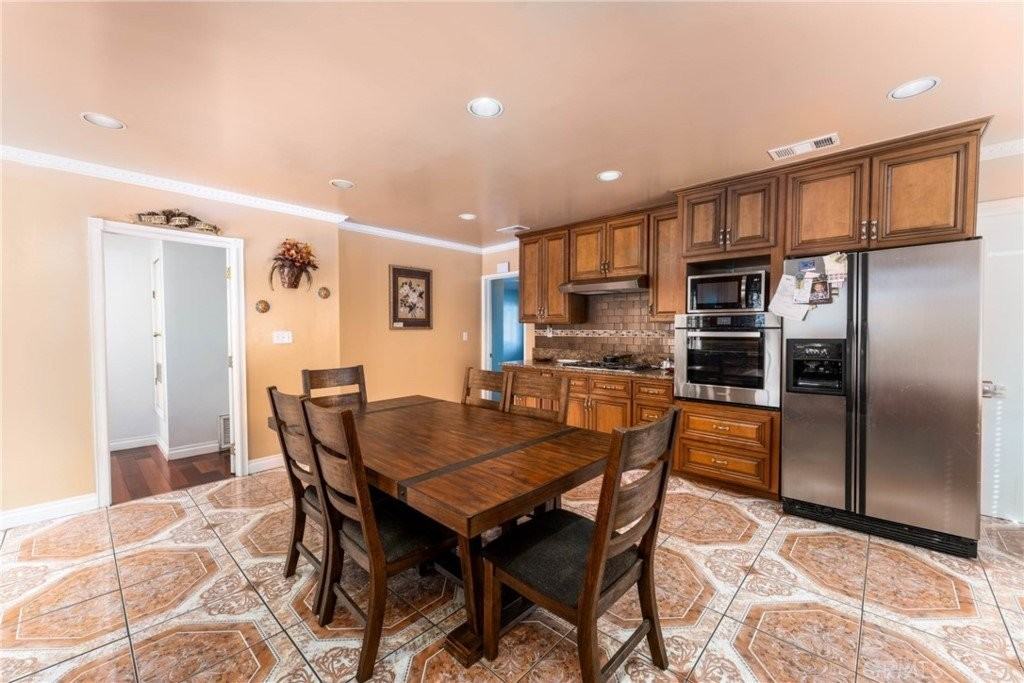 1609 Broadland Ave - Photo 7 of 19