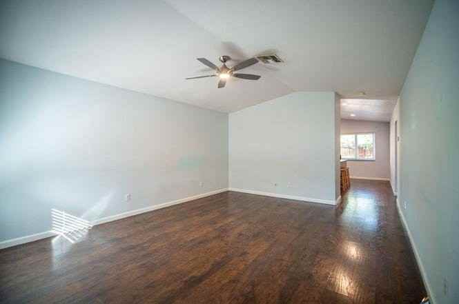 2332 Cedro Ave - Photo 4 of 16