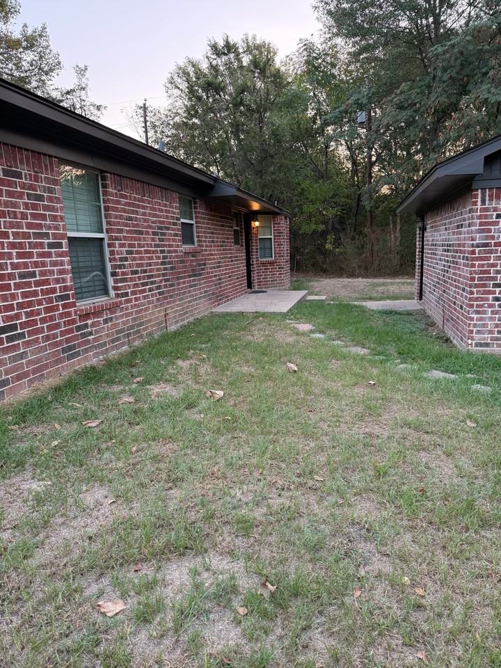 518 E Center St - Photo 5 of 16