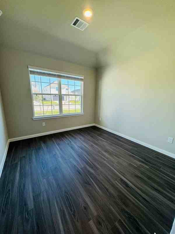 4922 Luke Mathew Dr - Photo 3 of 14
