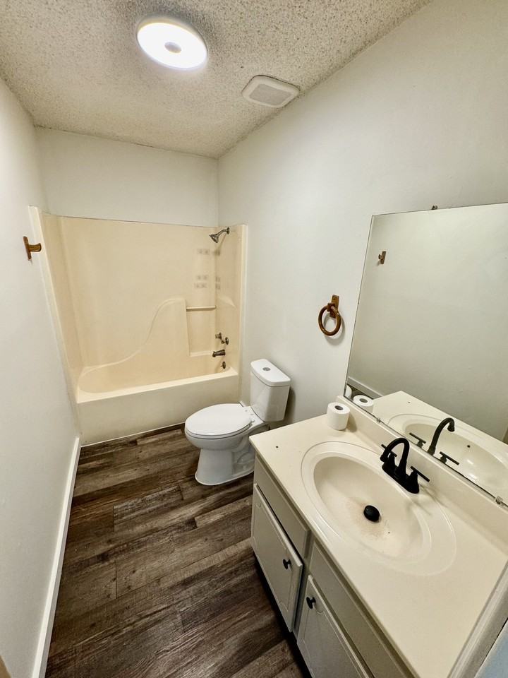 906 Levee Rd #1 - Photo 6 of 12