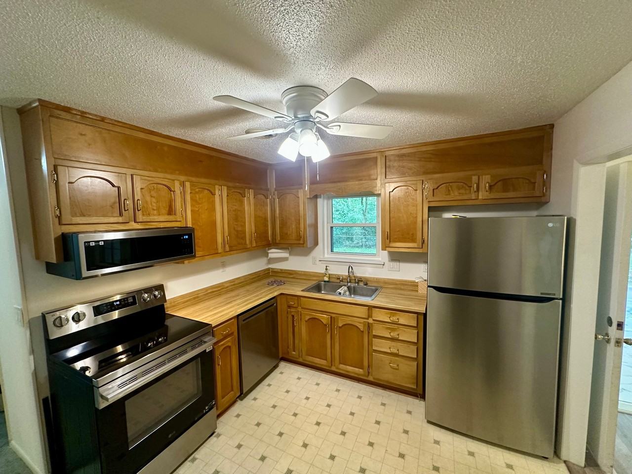 1104 Valade Cir Se - Photo 7 of 7