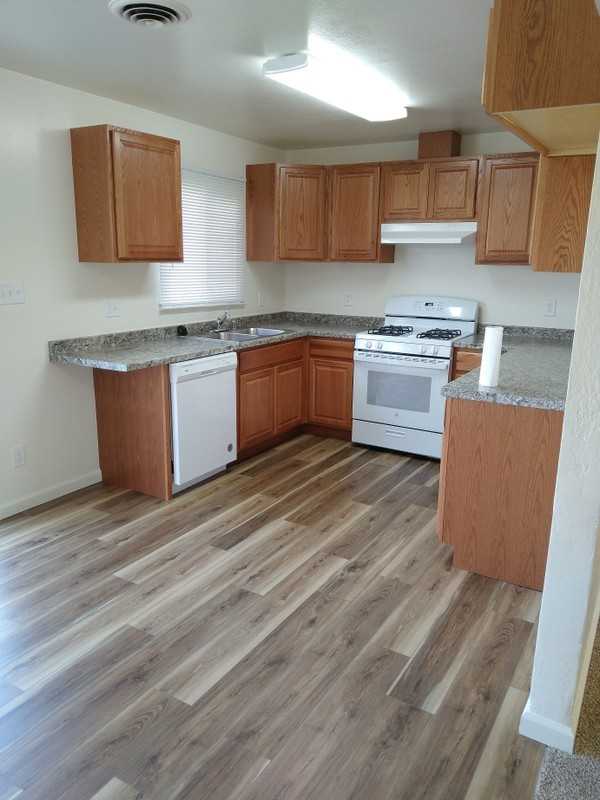 6051 Alpine Way - Photo 5 of 24