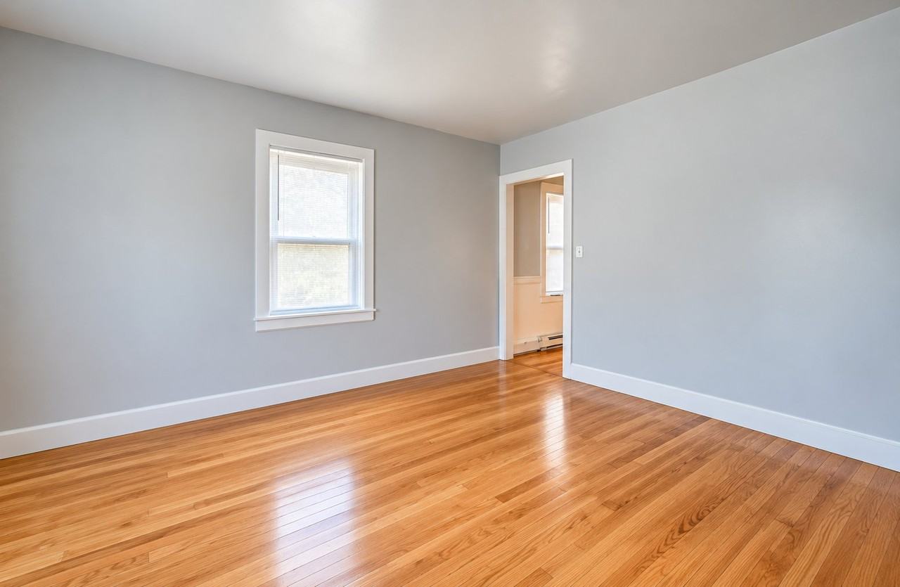 21 Poplar St #2ndFL - Photo 2 of 10