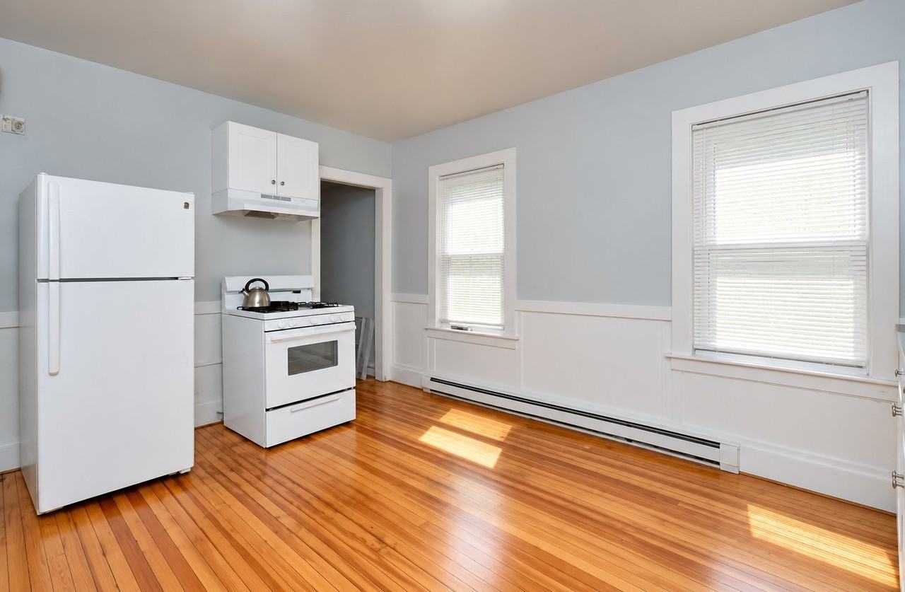 21 Poplar St #2ndFL - Photo 5 of 10