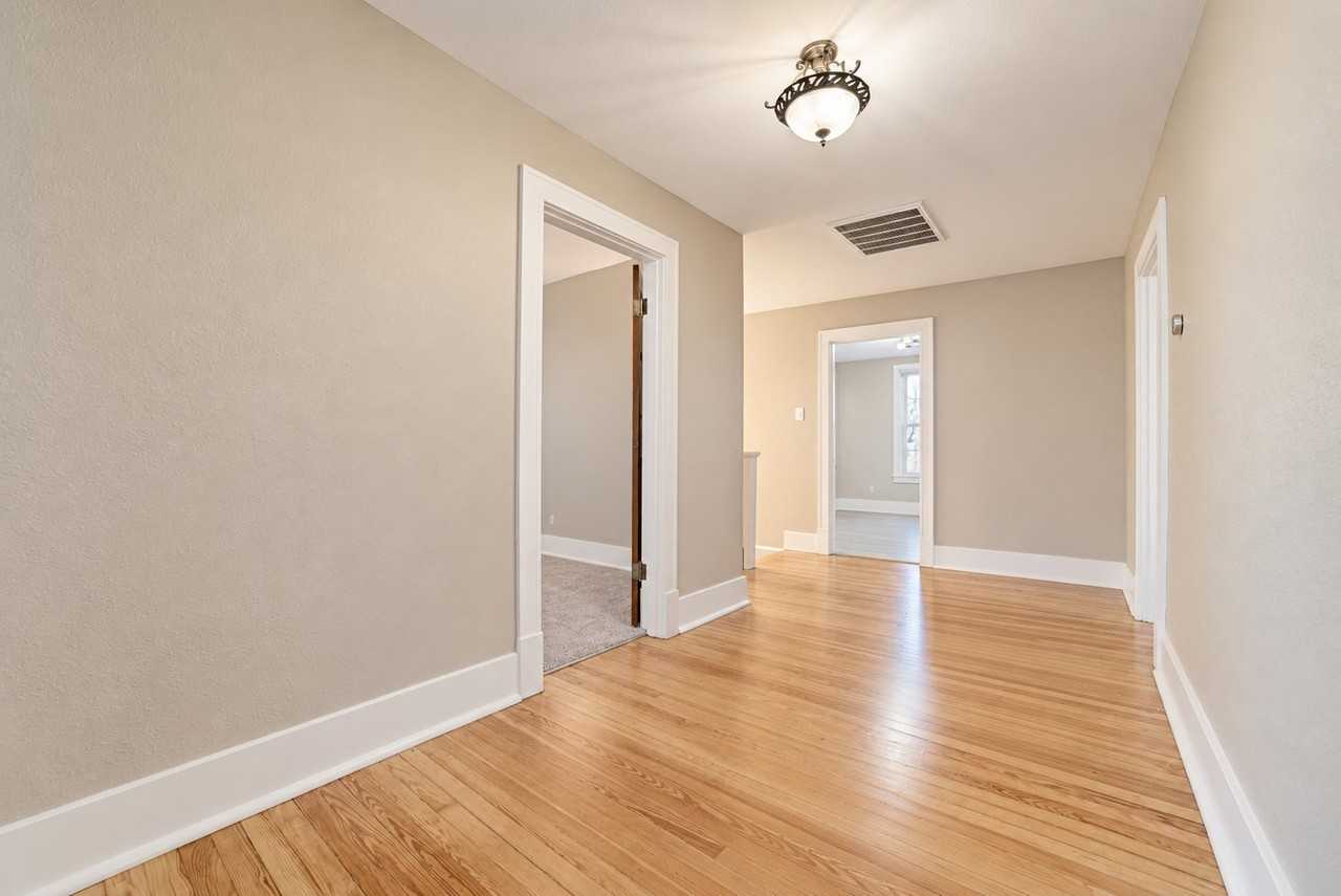 231 Good Hope St #DAWN - Photo 7 of 11