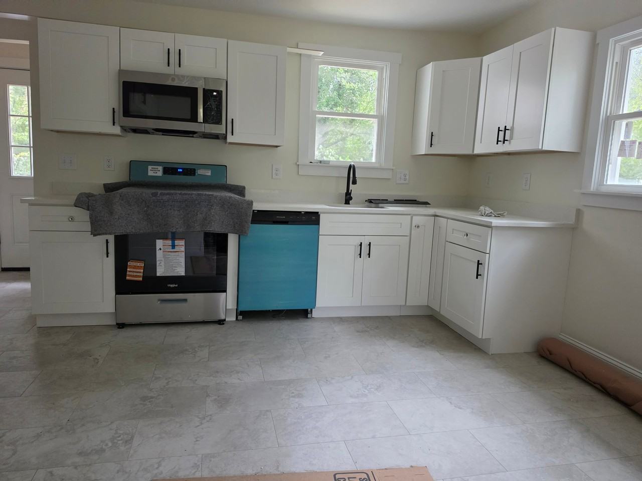 1309 Loretta Ave - Photo 2 of 4
