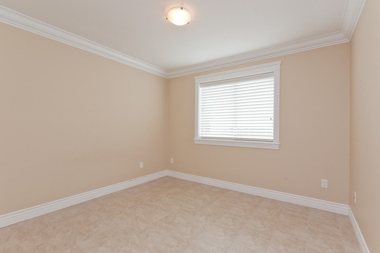 767 Sunset Ridge - Photo 6 of 11