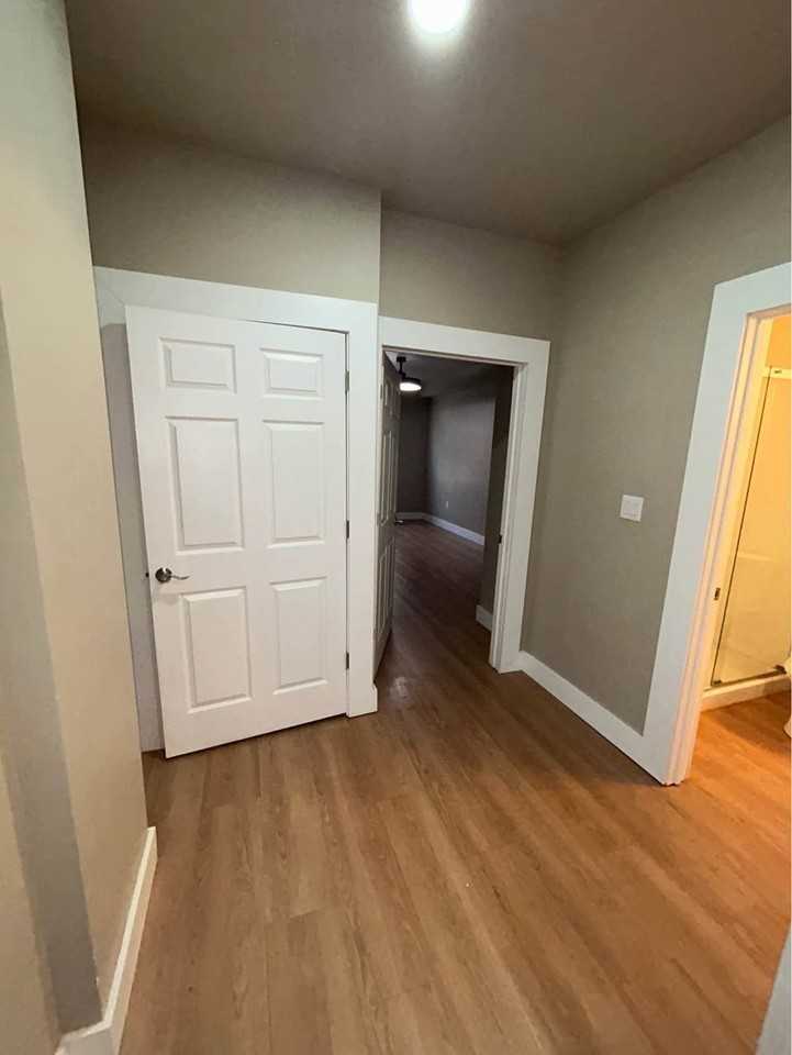 2122 N Pine St #1 - Photo 6 of 6