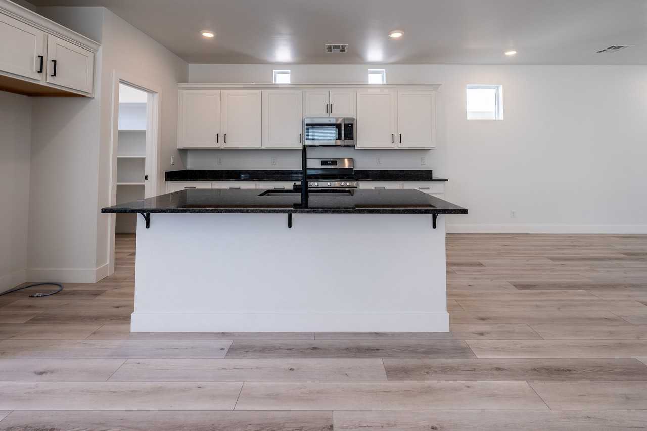 628 W Juniper Hill Dr - Photo 7 of 45