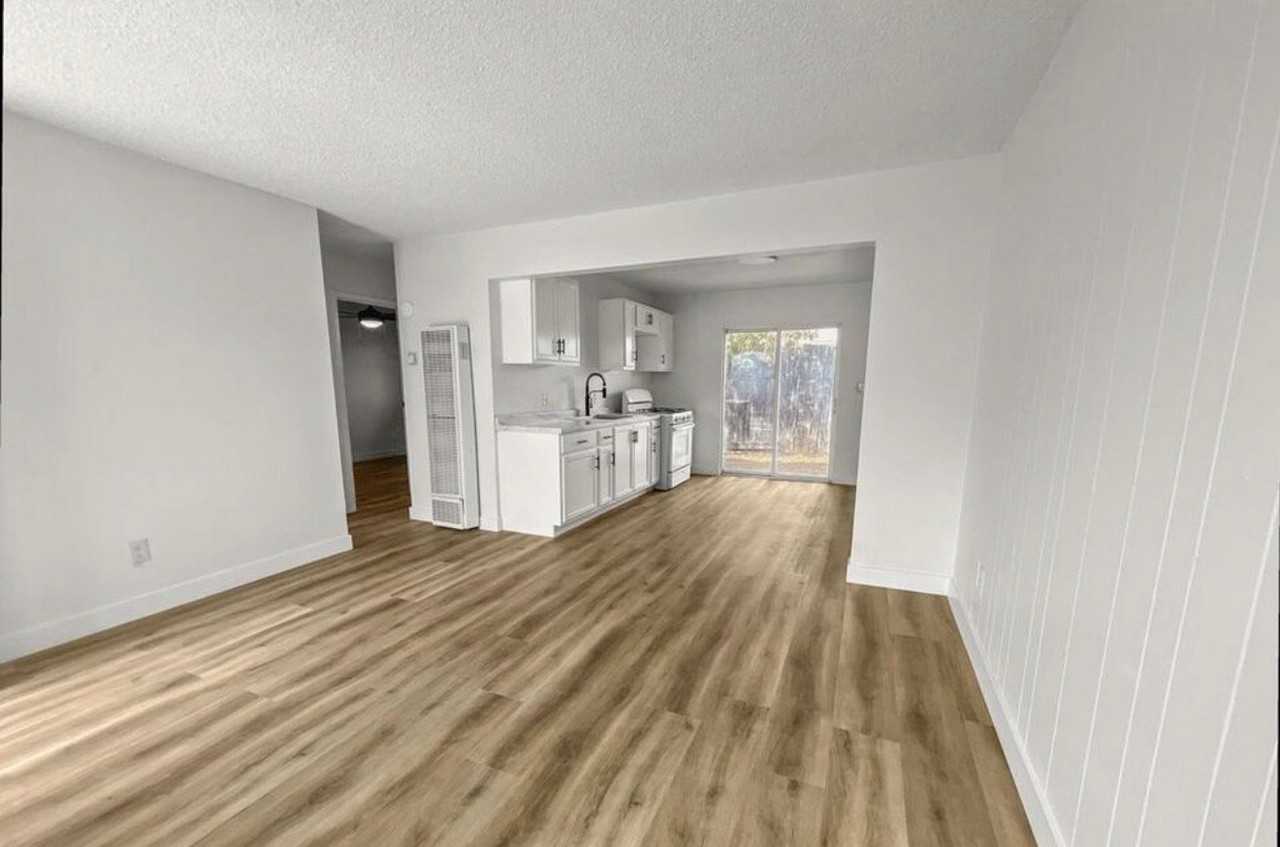 21893 Cottonwood Ave - Photo 2 of 4